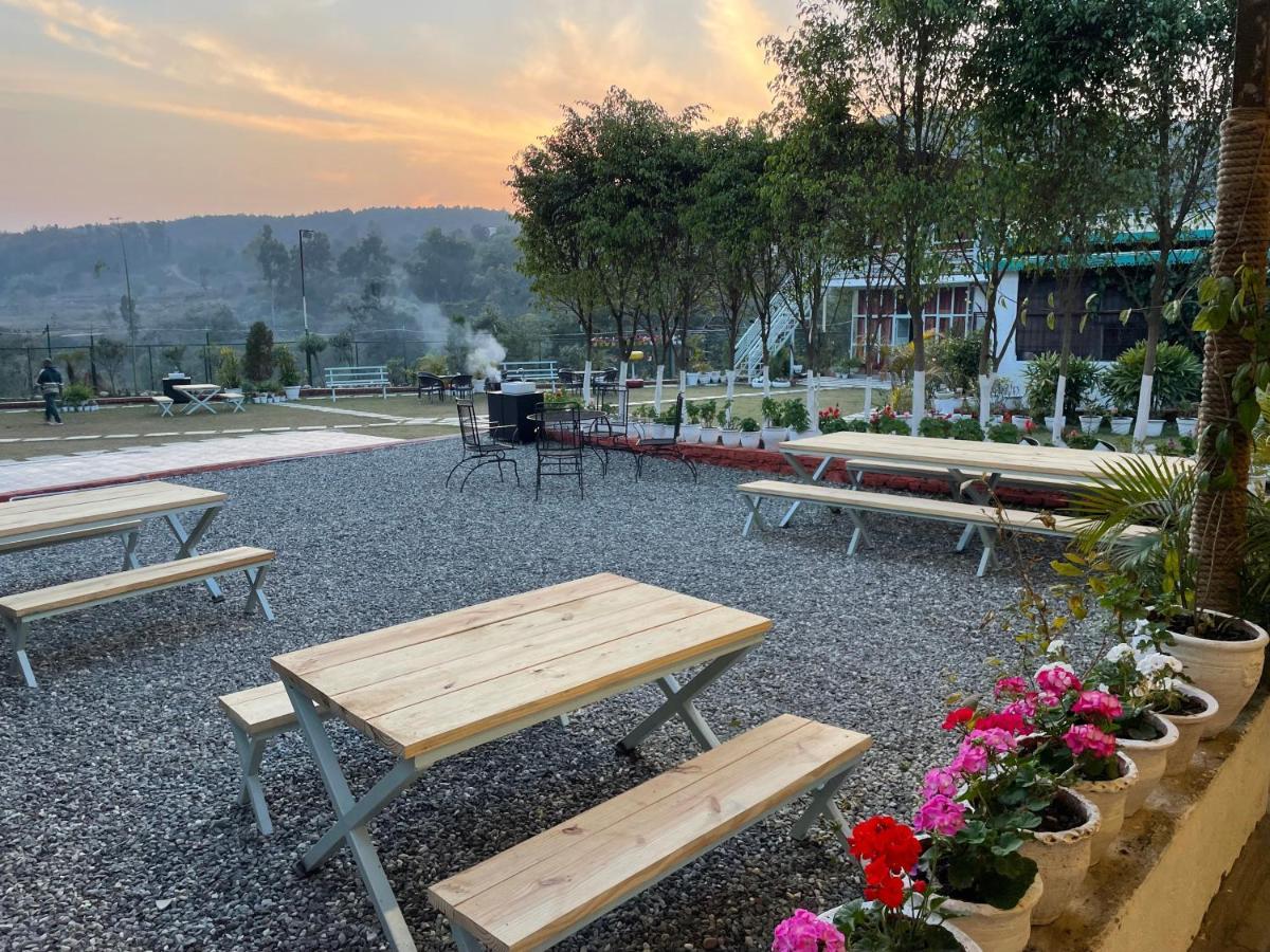 Saraiville- Luxury Riverside Cottages Dehradun Dış mekan fotoğraf