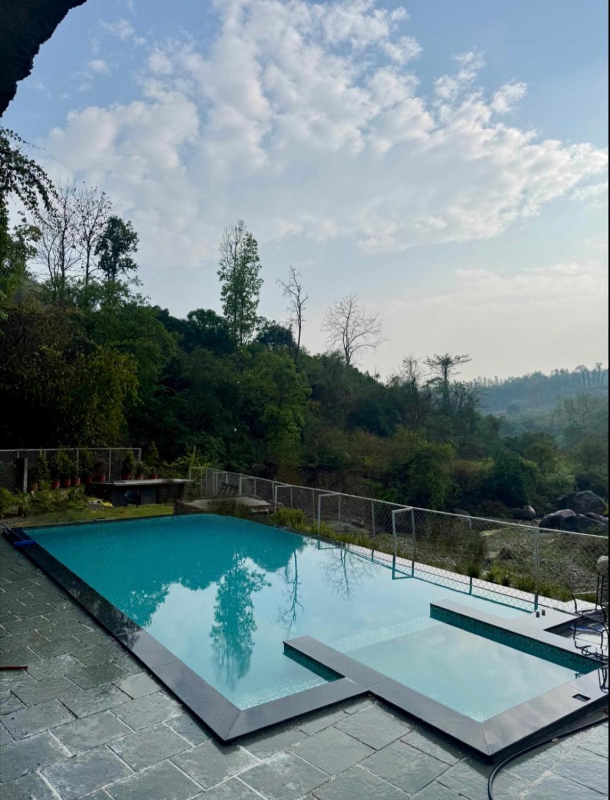 Saraiville- Luxury Riverside Cottages Dehradun Dış mekan fotoğraf